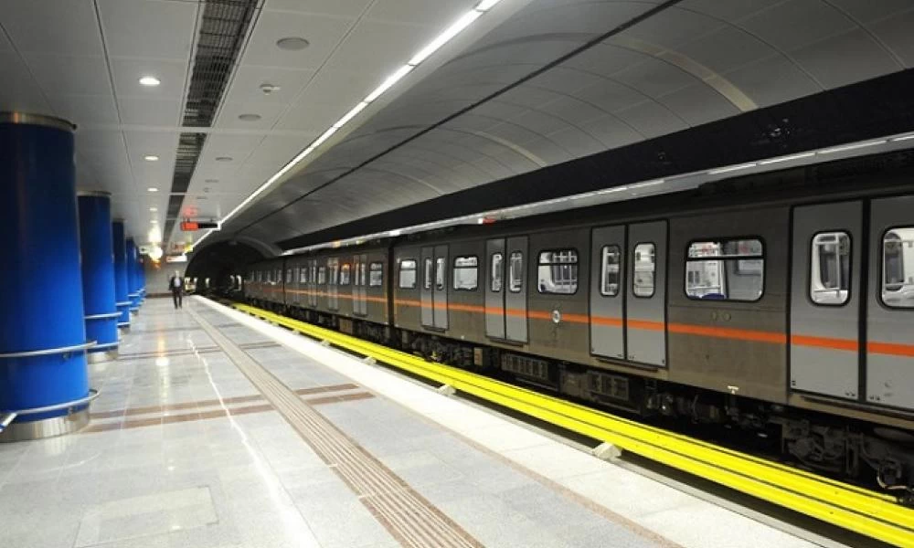 Κλείνουν στις 10:30 οι σταθμοί του μετρό σε Σύνταγμα και Πανεπιστήμιο